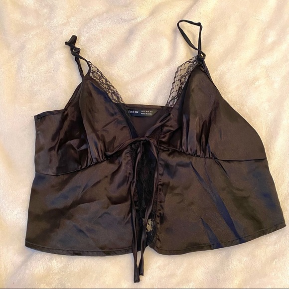 Black lace front tie tank - Picture 1 of 3